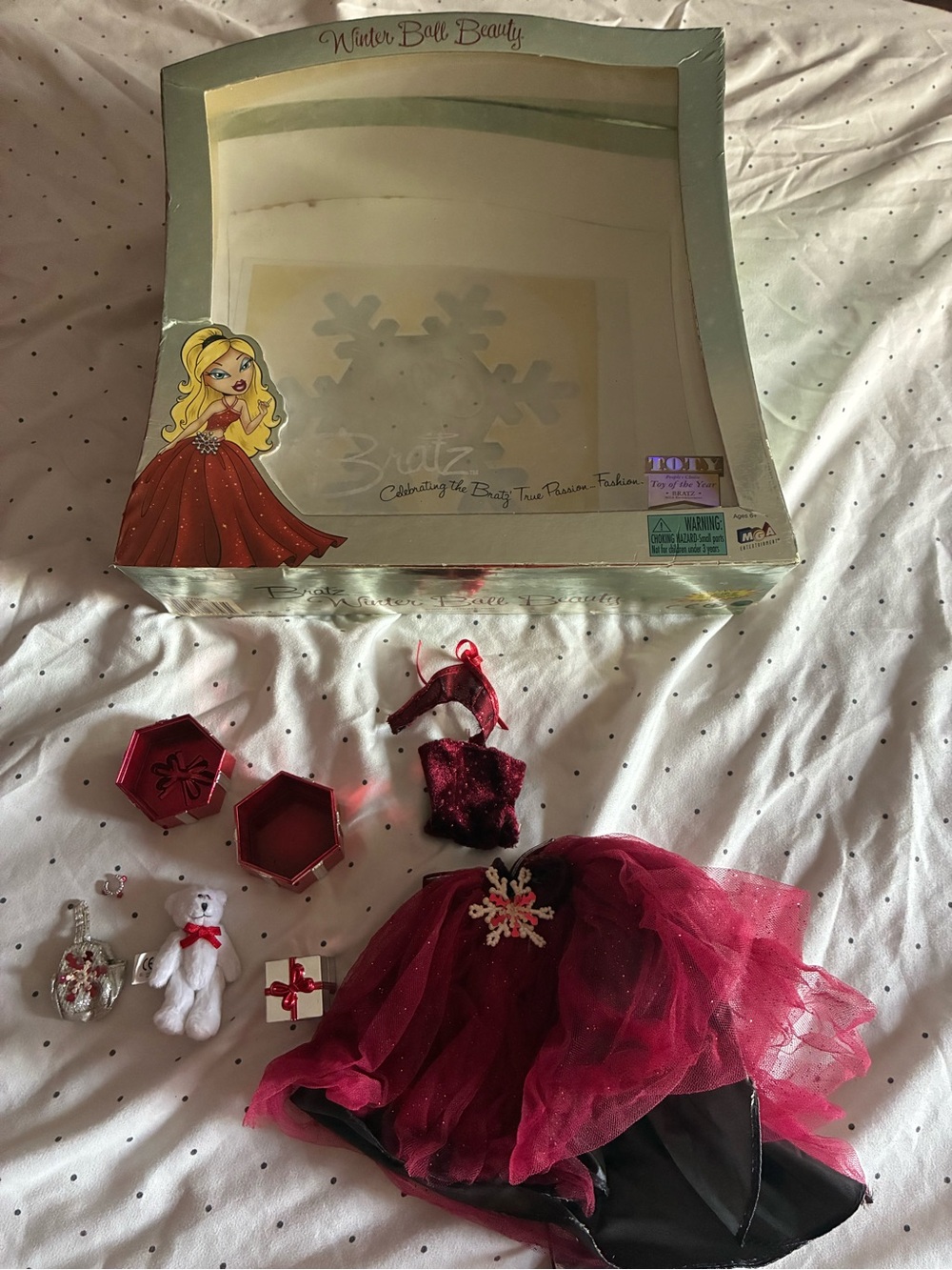 Vintage bratz winter ball beauty rare original box, outfit and accessories